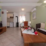 Max Apartamento Ražanac