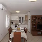 Apartamento Max Ražanac