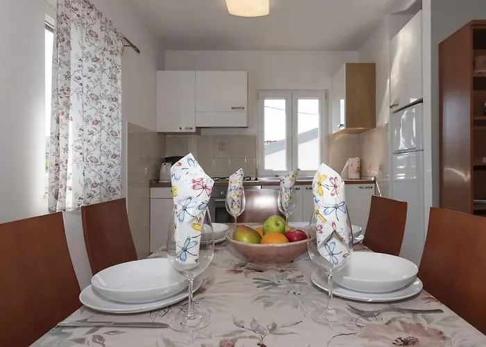 Max 아파트 Ražanac