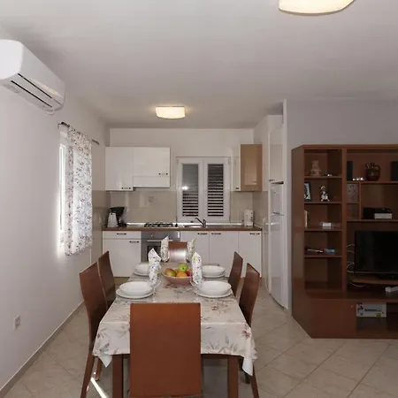 Appartement Max Ražanac